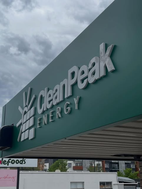 CleanPeak Energy fabricated 3D lettering on blade fascia